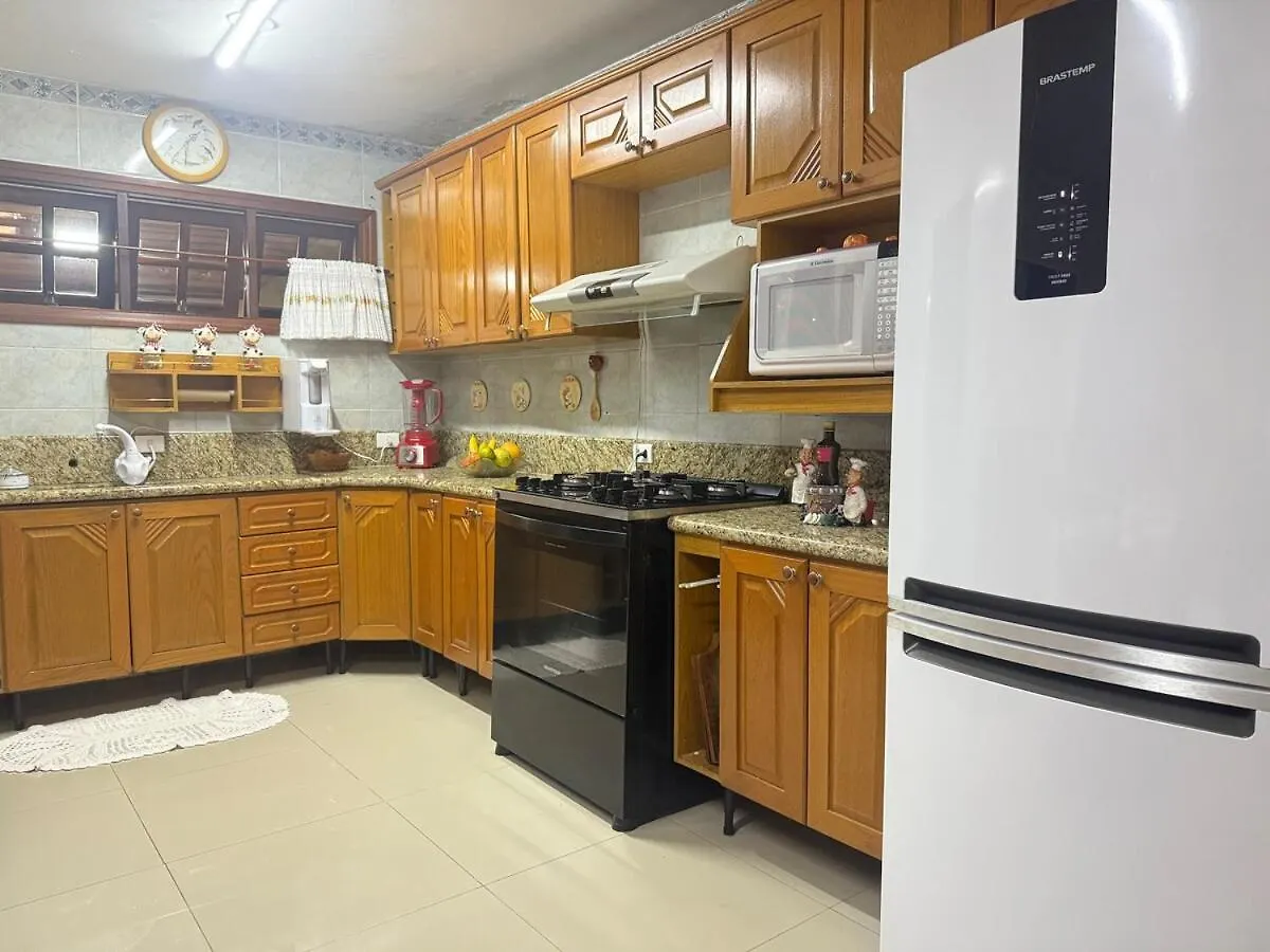 Casa Com Lareira E Churrasqueira 15 Min Do Centrinho Campos do Jordão Semesterbostad