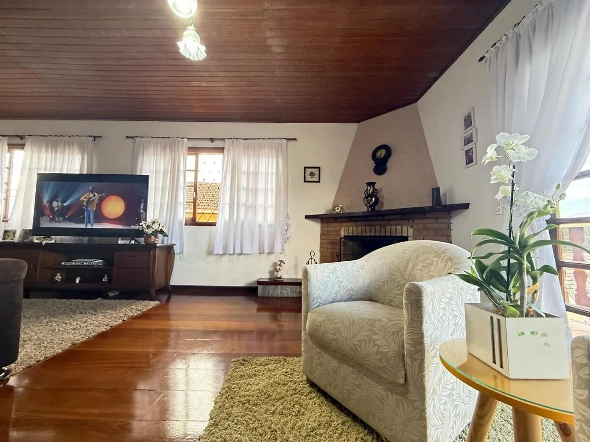 Casa Com Lareira E Churrasqueira 15 Min Do Centrinho Campos do Jordao Brazil