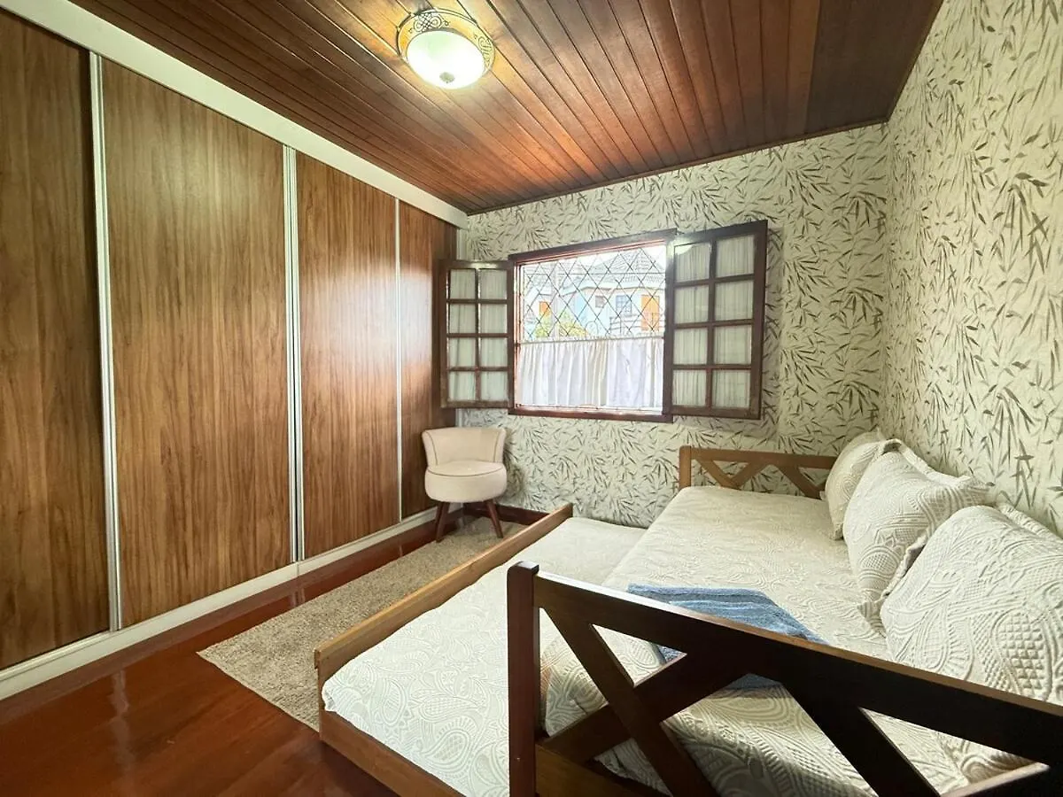 Holiday home Casa Com Lareira E Churrasqueira 15 Min Do Centrinho Campos do Jordao Brazil
